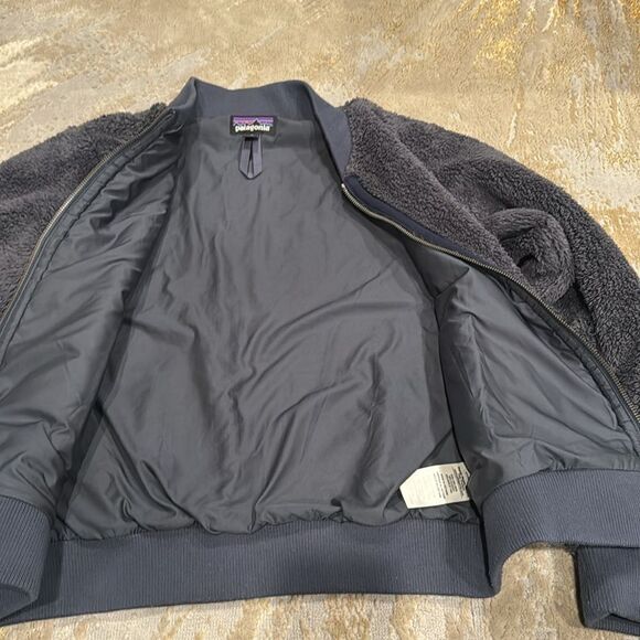 Patagonia fleece bomber jacket - womens M in GUC dark grey with navy trim - Picture 11 of 11